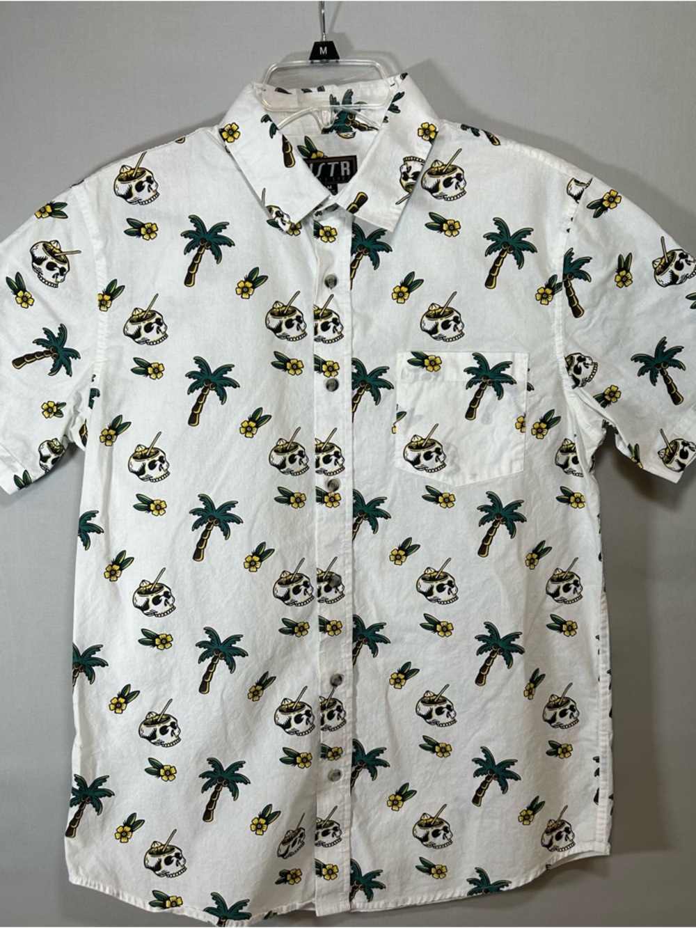 VTSR Button-Down Shirt Men’s White Short-Sleeve Tropical Skull & Palm Tree
